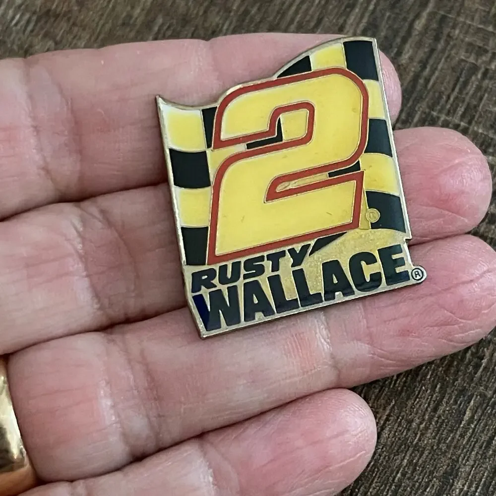 Collectibles Cars Nascar Fans Lot of 02 Pins Ford & Rusty Wallace